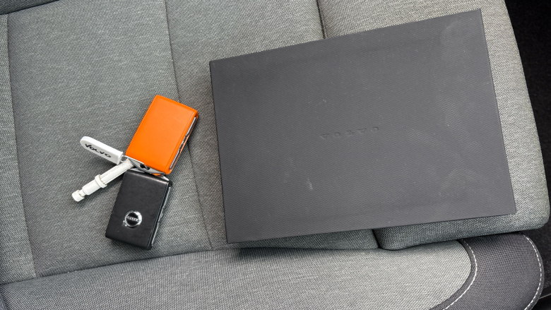 Volvo XC40 2.0 B3P Plus Dark 5dr Auto Petrol Estate